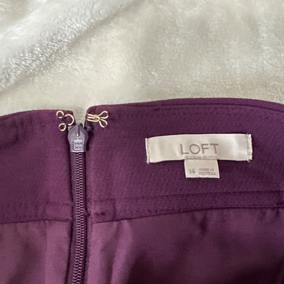 NWOT LOFT MINI SKIRT - Picture 2 of 3